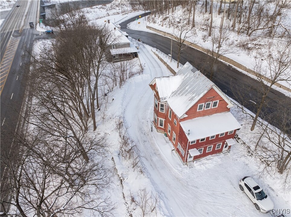 124 Main Rd in Herkimer, NY - Building Photo