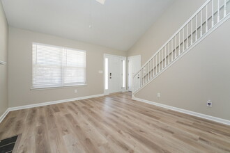 210 Lakeview Trail in Covington, GA - Building Photo - Building Photo