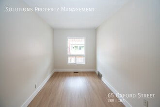 65 Oxford St in Hamilton, ON - Building Photo - Building Photo