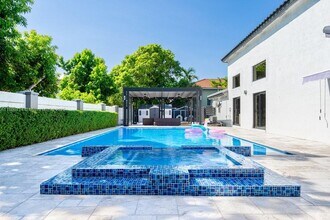 9035 SW 156th Ct in Miami, FL - Building Photo - Building Photo