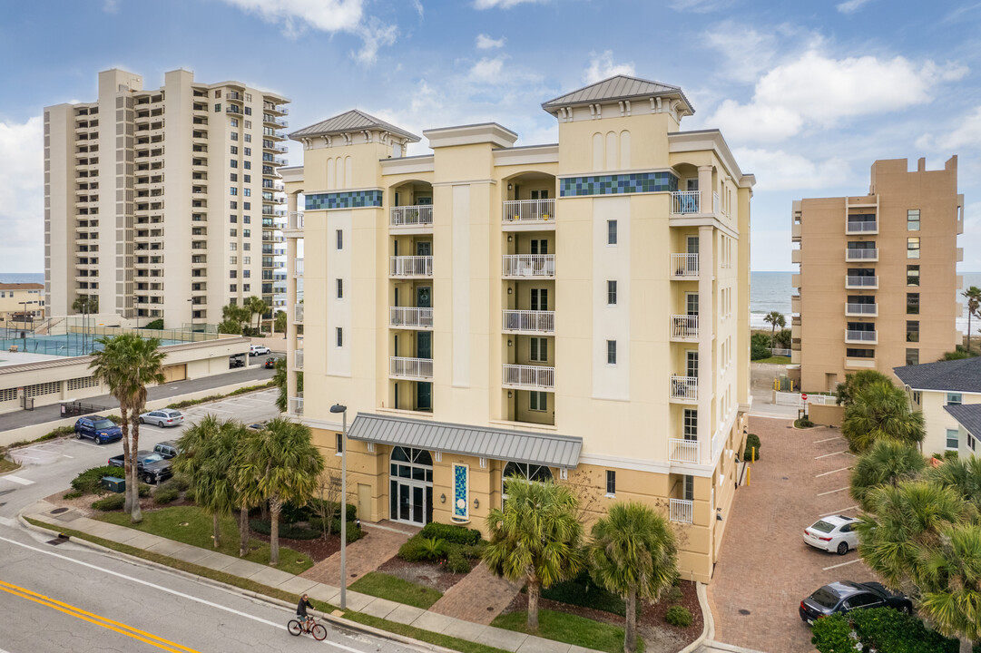 Serena Point Condominiums in Jacksonville Beach, FL - Building Photo