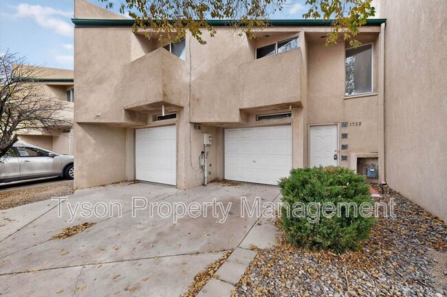 1732 Del Cielo Dr NW in Albuquerque, NM - Building Photo - Building Photo