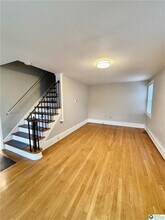 221 E Chestnut St in Nazareth, PA - Building Photo - Building Photo