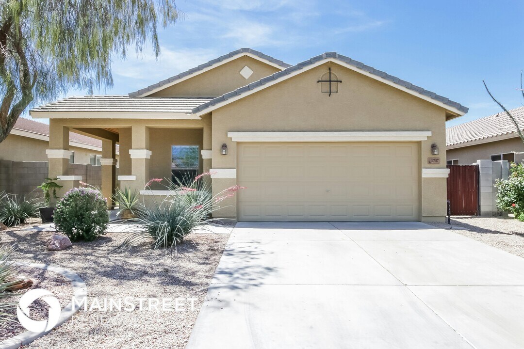 1737 W Stephanie Ln in Queen Creek, AZ - Building Photo