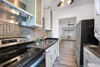 641 Española Wy-Unit -9 in Miami Beach, FL - Building Photo - Building Photo