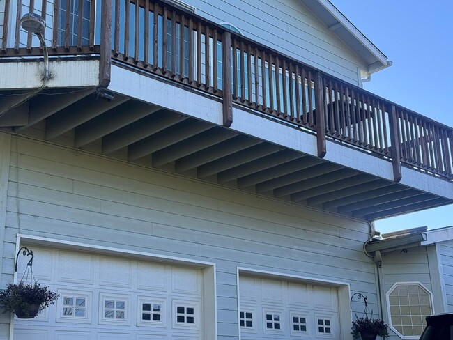 property at 438 10th Ct