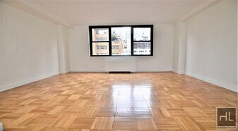 EAST 49 STREET, Unit 7O in New York, NY - Building Photo