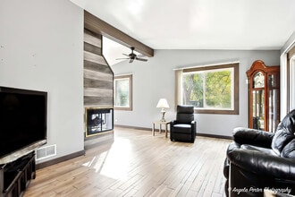 34679 N Hiawatha Trl in McHenry, IL - Building Photo - Building Photo