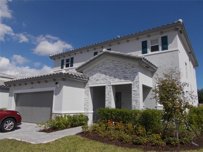 879 SE 26th Ter in Homestead, FL - Building Photo - Building Photo