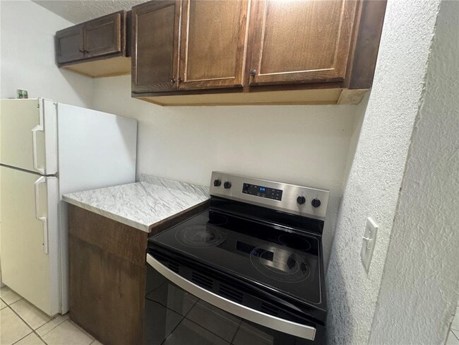 6619 S West Shore Blvd in Tampa, FL - Building Photo - Building Photo