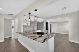 6436 2nd Ave S in St. Petersburg, FL - Building Photo - Building Photo