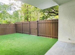 1901 NW South River Dr, Unit 61F in Miami, FL - Foto de edificio - Building Photo