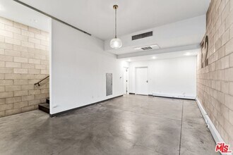 6615 Melrose Ave in Los Angeles, CA - Building Photo - Building Photo