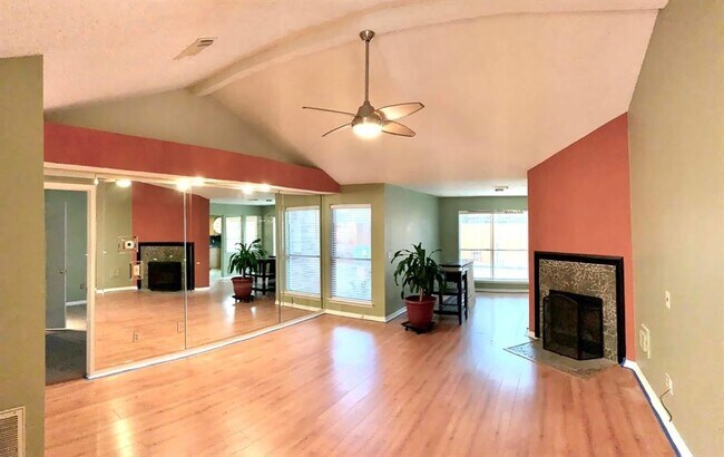 13831 Sandover Dr in Houston, TX - Building Photo - Building Photo