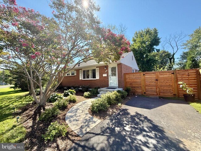 property at 6618 Dorset Dr