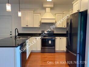 426 Shadow Wood Dr in Leicester, NC - Building Photo - Building Photo