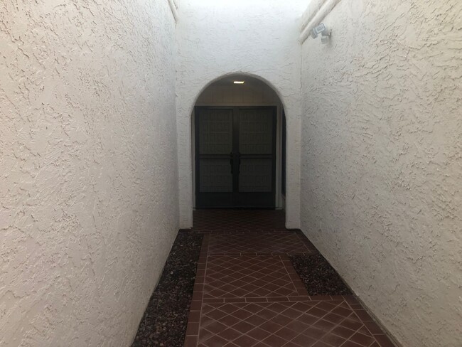 9554 E Fairway Blvd in Sun Lakes, AZ - Foto de edificio - Building Photo