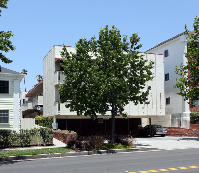 511 Montana Ave in Santa Monica, CA - Building Photo - Building Photo