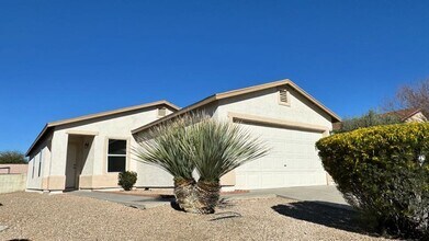 7386 S Nevil Dr in Tucson, AZ - Building Photo - Building Photo