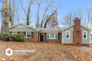 10019 Arbor Dale Ave in Charlotte, NC - Building Photo