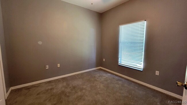3273 W Babcock Pl