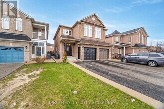 803 Khan Crescent in Mississauga, ON - Building Photo - Building Photo