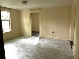 830 Spring St, Unit 2 - Upper