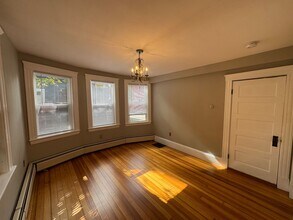 107.5 Elm St in Amesbury, MA - Building Photo - Building Photo