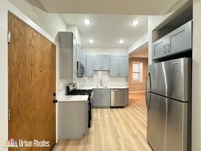 423 W Belden Ave, Unit M06B in Chicago, IL - Foto de edificio - Building Photo