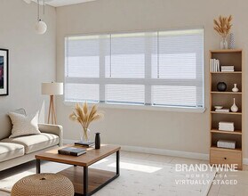 2016 E Crenshaw St in Tampa, FL - Foto de edificio - Building Photo