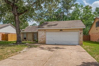 2606 Lexington Woods Dr in Spring, TX - Building Photo - Building Photo