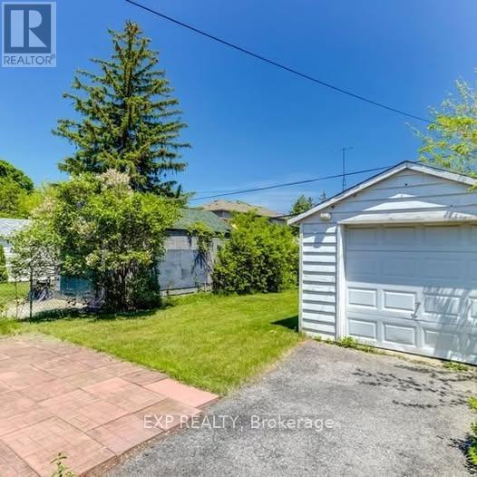 11 Fairside Ave in Toronto, ON - Building Photo - Building Photo