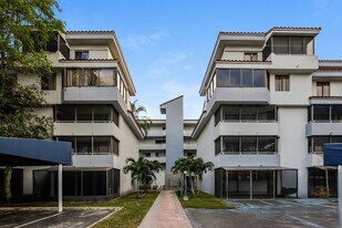 8205 SW 152nd Ave in Miami, FL - Building Photo