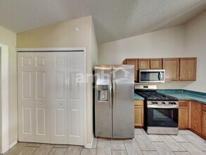 29333 Yarrow Dr in Wesley Chapel, FL - Building Photo - Building Photo