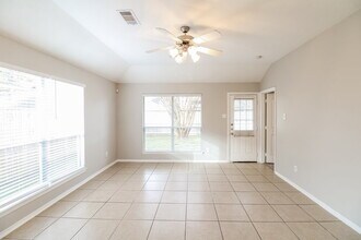 24227 Silver Maple Dr in Huffman, TX - Foto de edificio - Building Photo