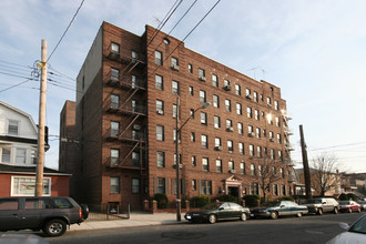 2147 E 17TH St in Brooklyn, NY - Building Photo - Building Photo