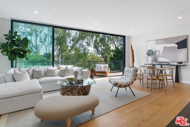 11600 Dunstan Way in Los Angeles, CA - Building Photo - Building Photo