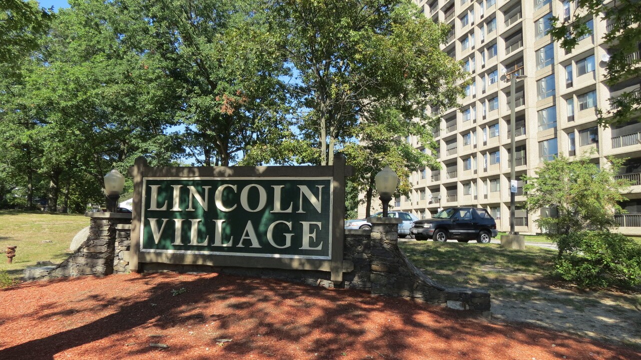 Lincoln Village in Worcester, MA - Building Photo