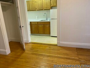 475 Highland Ave, Unit 1 in Malden, MA - Foto de edificio - Building Photo