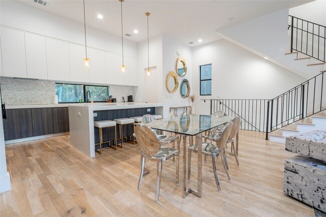 property at 709 Memorial Heights Dr