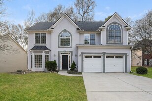 7492 Crescent Bend Cove in Stone Mountain, GA - Building Photo