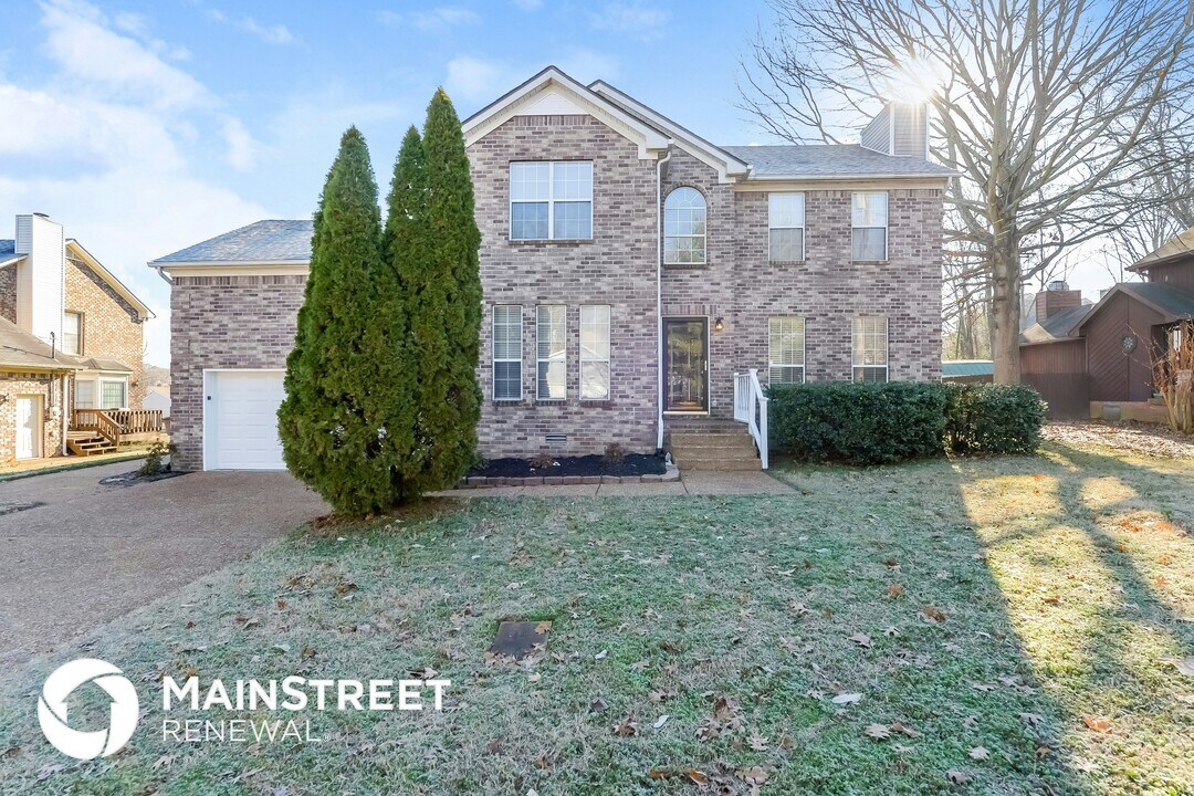 1209 Charlton Dr in Nashville, TN - Building Photo