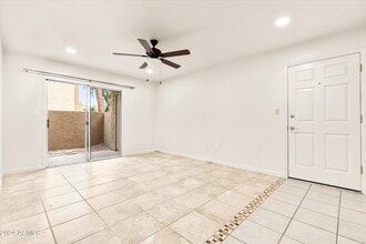 5877 N Granite Reef Rd in Scottsdale, AZ - Building Photo - Building Photo