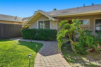 24000 Archwood St in Los Angeles, CA - Building Photo - Building Photo