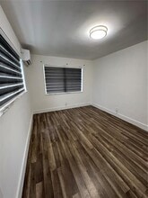 685 SW 7th Ter in Dania Beach, FL - Building Photo - Building Photo