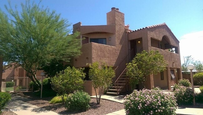 1745 E Glenn St, Unit 1 in Tucson, AZ - Foto de edificio - Building Photo