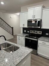 419 Ogburn St-Unit -B in Mooresville, NC - Building Photo - Building Photo