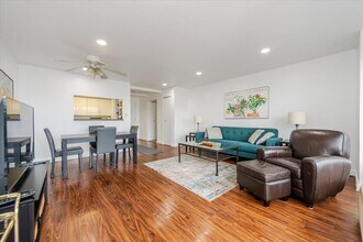 235 W Park Ave in Long Beach, NY - Building Photo - Building Photo