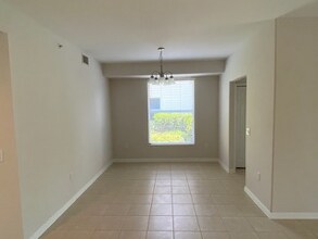 1345 Henley St in Naples, FL - Building Photo - Building Photo