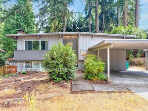 13787 NE 77th Pl in Redmond, WA - Building Photo - Building Photo